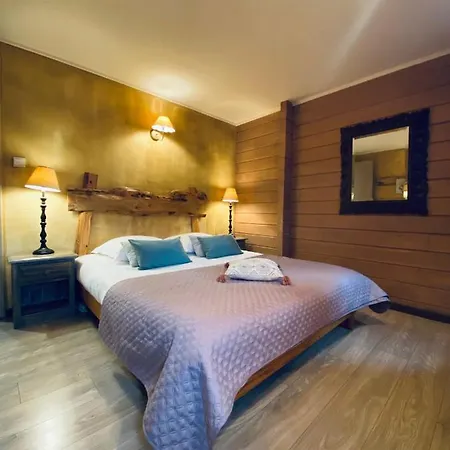 Le D'etienne Hotel