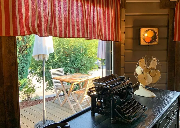 Hotel Le D'etienne *