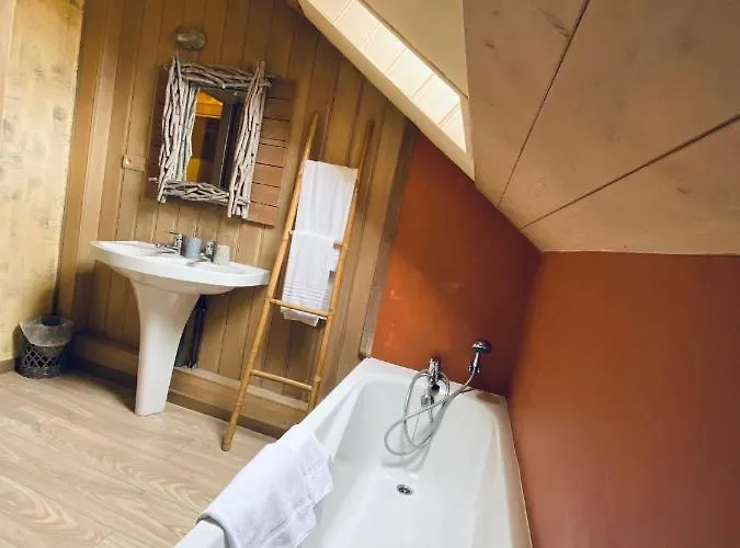 Le D'etienne Hotel *