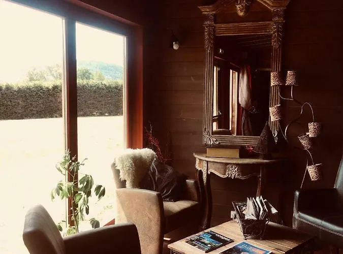 Le D'etienne Hotel *